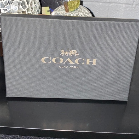 Coach Boxed small wristlet in colorblock - Picture 4 of 6